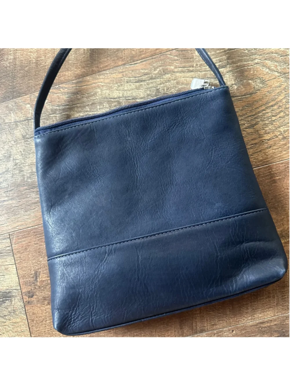 Women's Le Donne Leather Crossbody Bag Navy